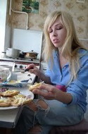 «забота» об украинских женщинах от правительства: место только на кухне, экстремальный режим работы и реклама  <s></s>