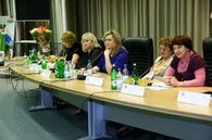 в москве проходит международная встреча женщин-парламентариев государств-участников снг